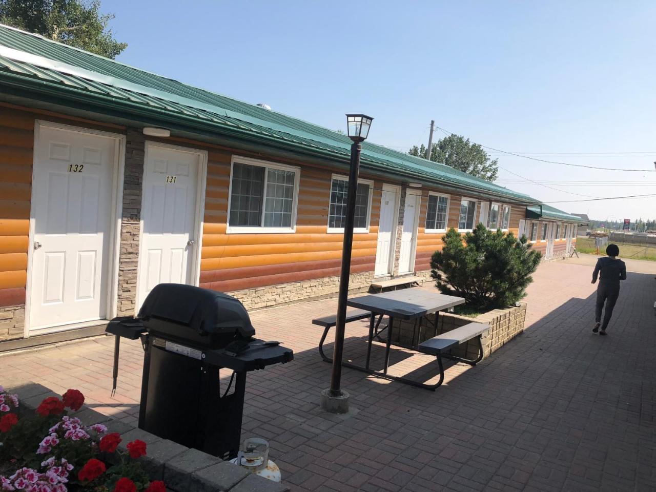 Alpine Motel Rocky Mountain House Exterior foto